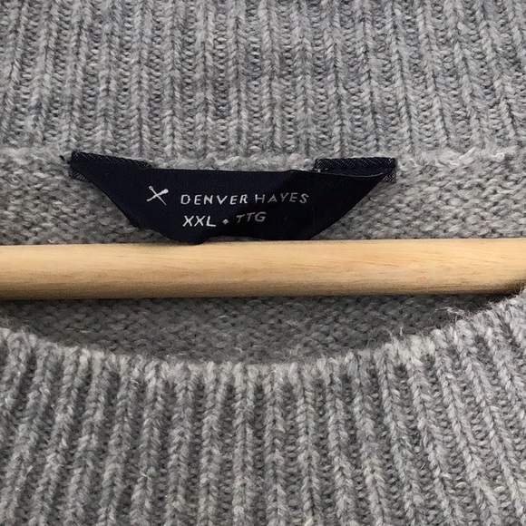 Denver Hayes, ladies knitted sweater, navy blue, blue, and gray stripes.XXL - Picture 2 of 7